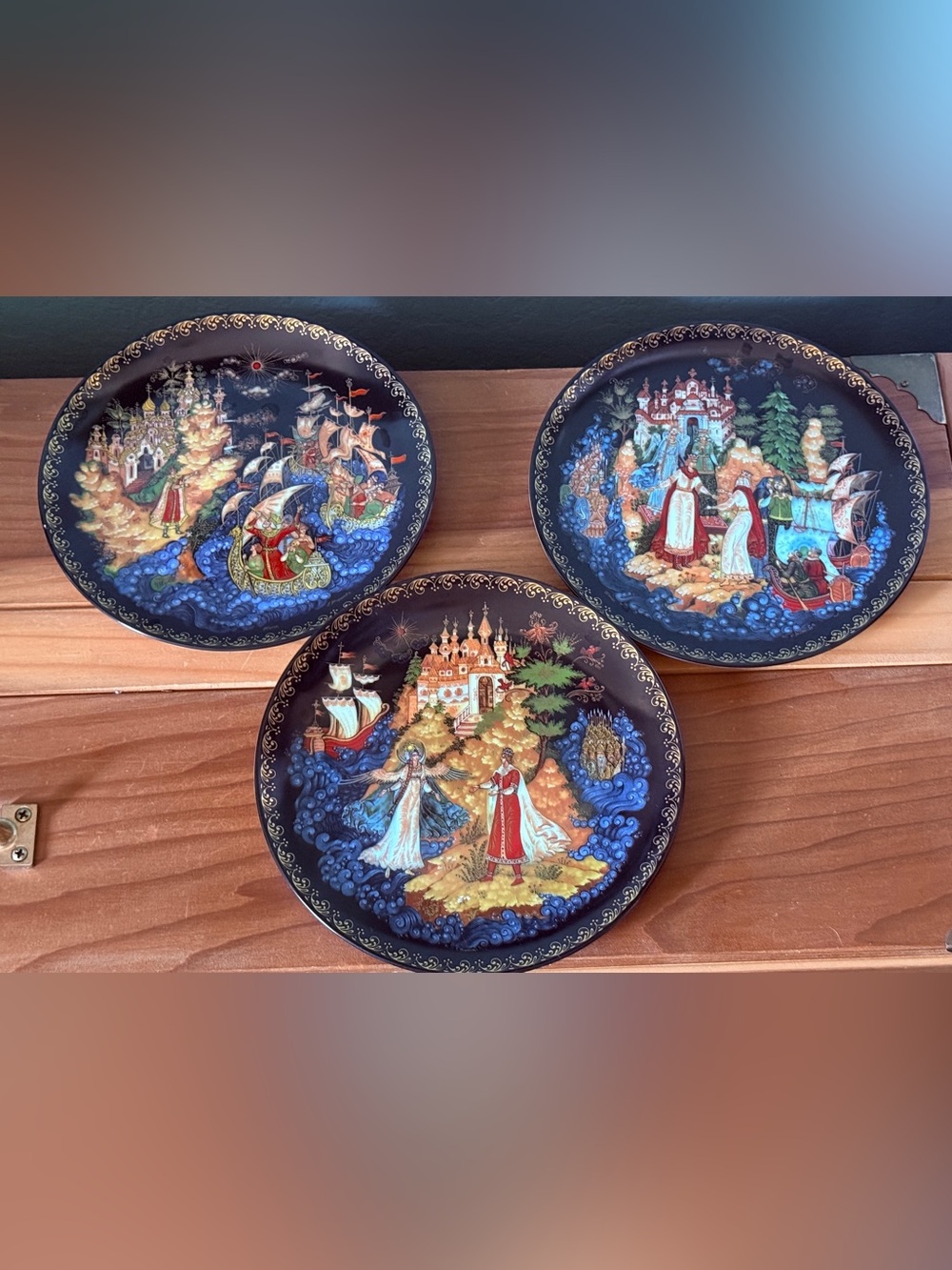 Vintage Russian Bylinny Porcelain Plates Tale of Tsar Saltan Bradex 1991 (3)